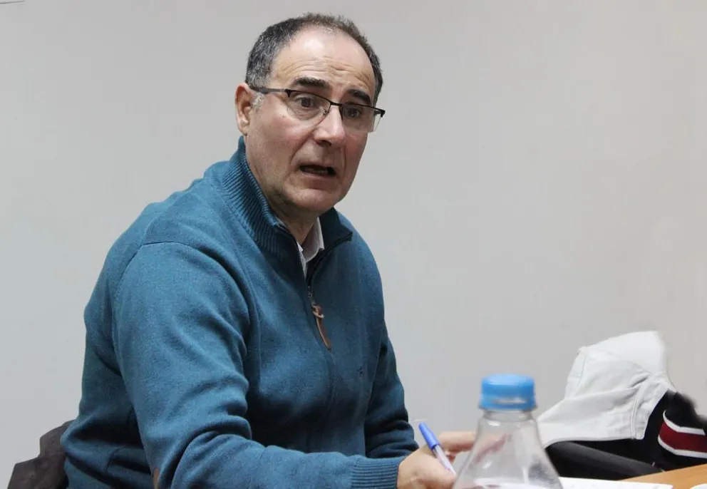 El ejecutivo señala que no se descarta de parte de los dueños el buscar socios o la venta de la mina, pero que por el momento están  concentrados en el plan de reorganización.