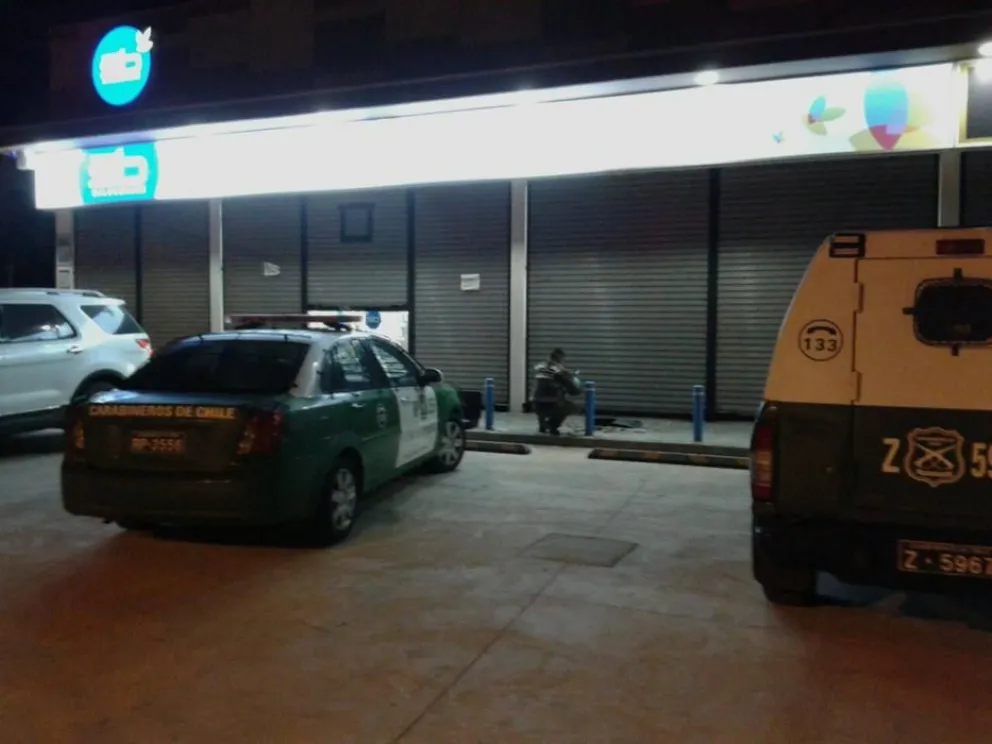 Escaparon de la policía, pero dejaron las herramientas y el dinero en el suelo