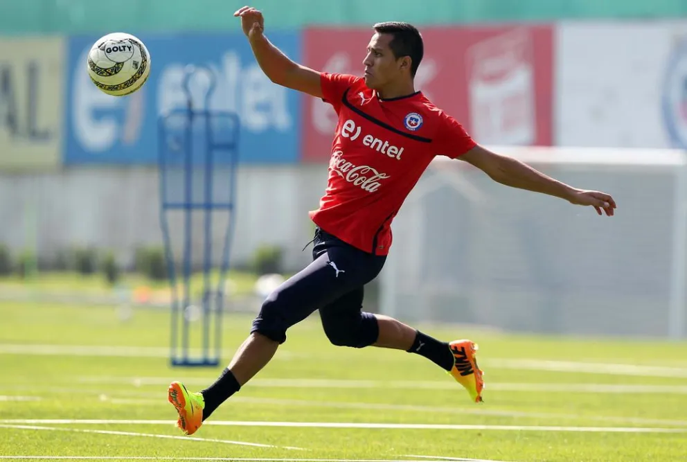 Alexis Sánchez se unió a los entrenamientos de la Roja