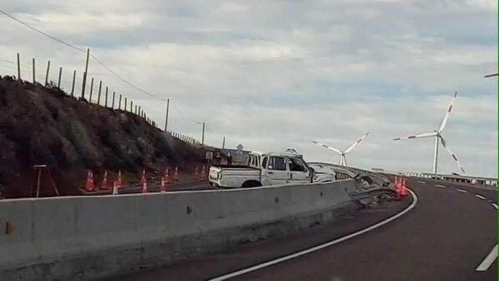 Hombre muere tras salir eyectado de una camioneta