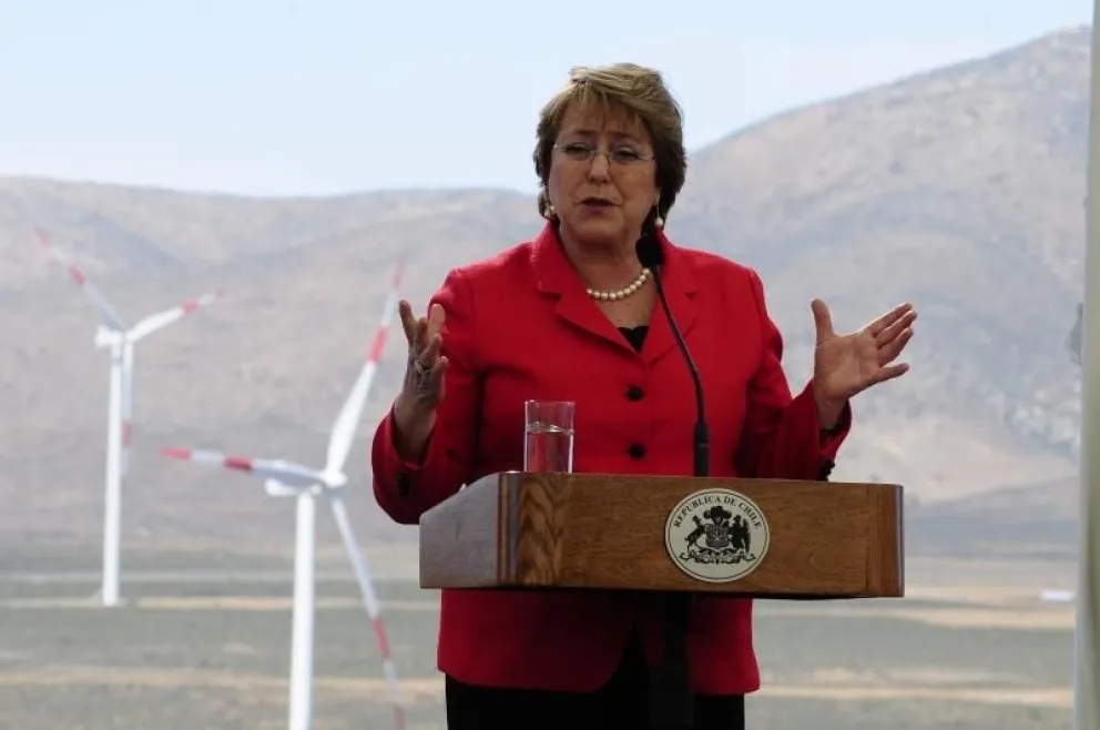 Presidenta Bachelet: “Basta de mentiras que afectan la honra de las personas”
