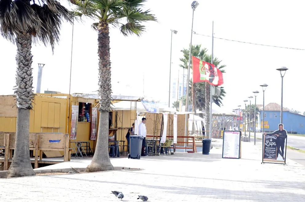 Locatarios aledaños a caleta de Peñuelas temen desalojo por funcionar ilegalmente