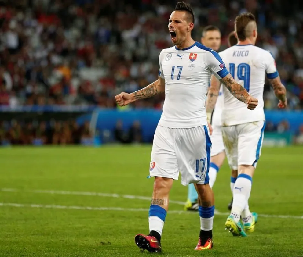 Eslovaquia vence a Rusia 2-1 en la Eurocopa