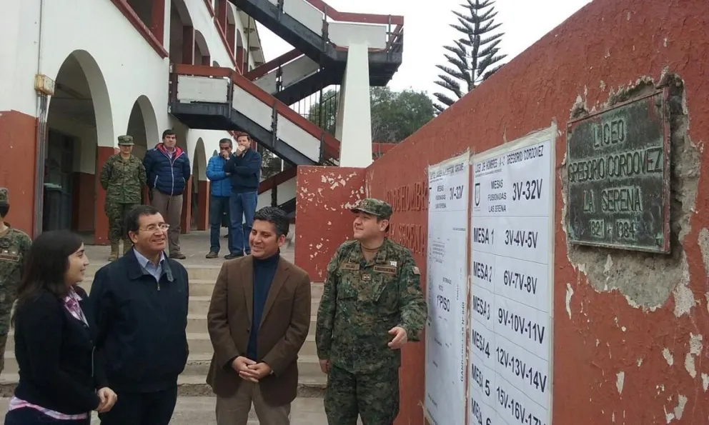 Autoridades fiscalizan colegios  donde se realizarán las primarias