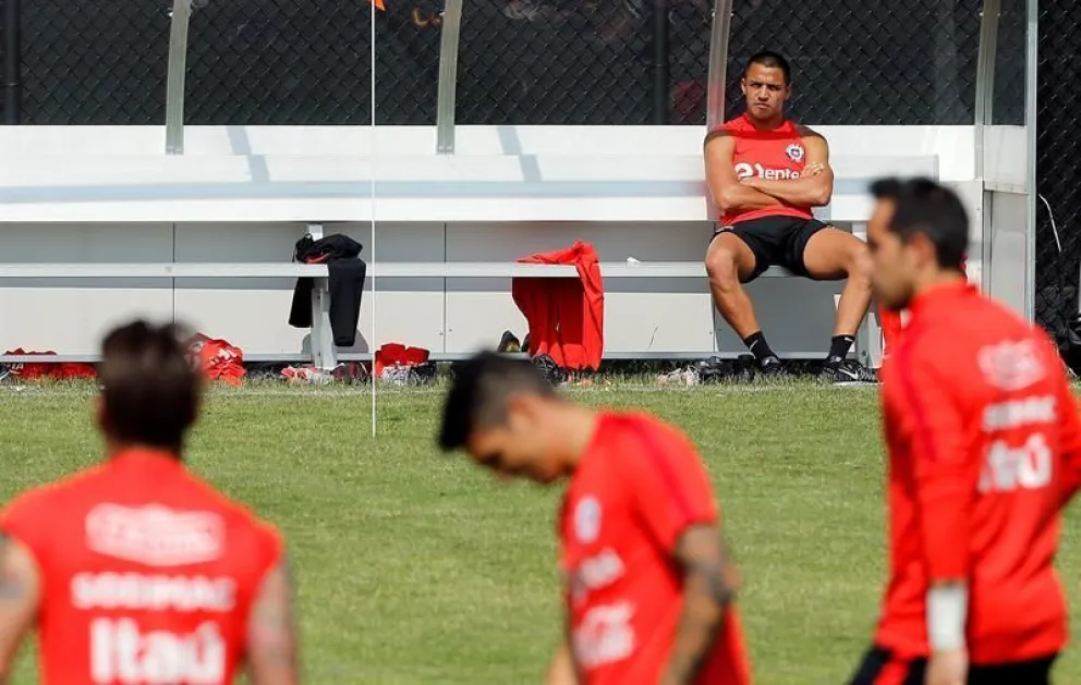 Alexis Sánchez no entrena y Marcelo Díaz lo hace diferenciado