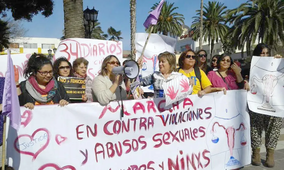 Mujeres protestan contra violencia de género y solicitan nueva casa de acogida