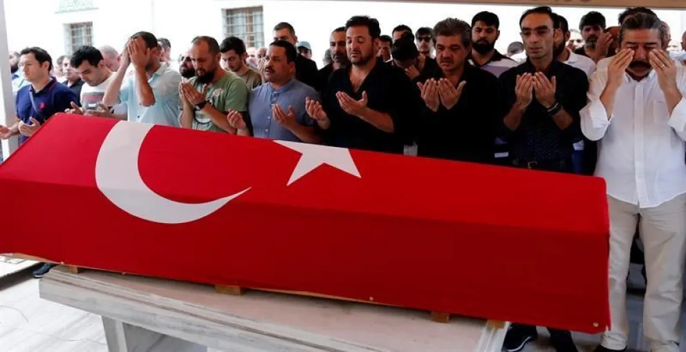 [VIDEO] Turquía de luto y consternada por el atentado que mató al menos a 41 personas
