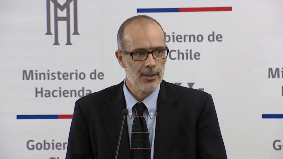 Ministro Valdés reafirma que con más crecimiento se crearán más empleos