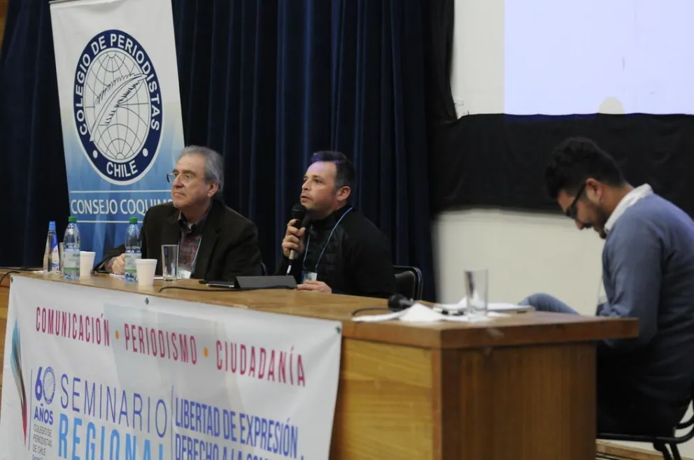 Periodistas compartieron herramientas comunicacionales con jóvenes universitarios