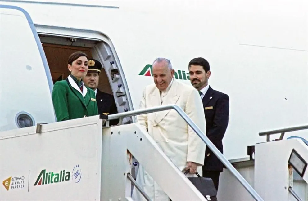 El papa Francisco emprende su viaje a Cuba y México