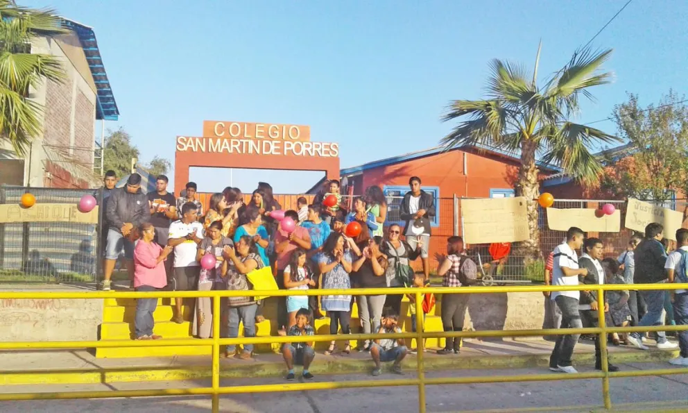Alumnos y apoderados molestos por reducción de espacios en el colegio San Martín de Porres