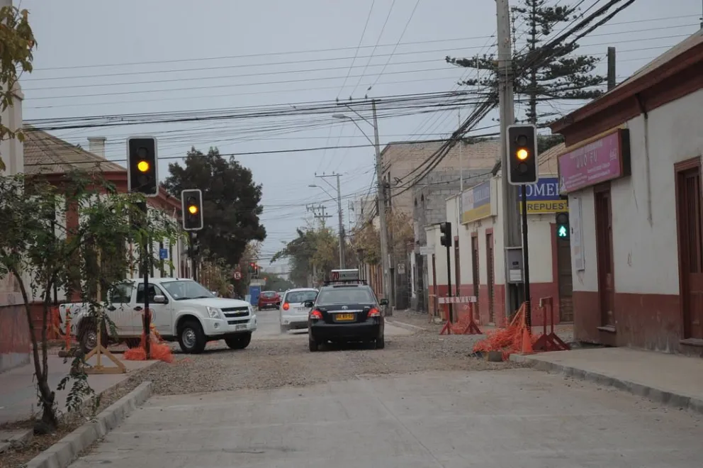 Abren a circulación de vehículos parte de calle Colón