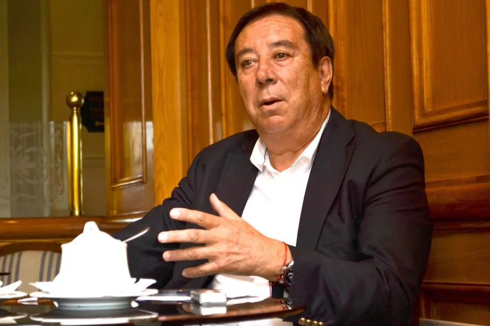 Víctor Manuel Rebolledo, ex diputado: "Siento que debí irme antes".