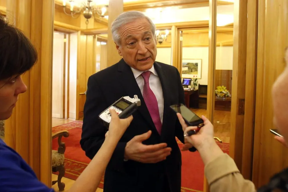 Canciller declara que "Chile no será tímido" a la hora de defender sus fronteras