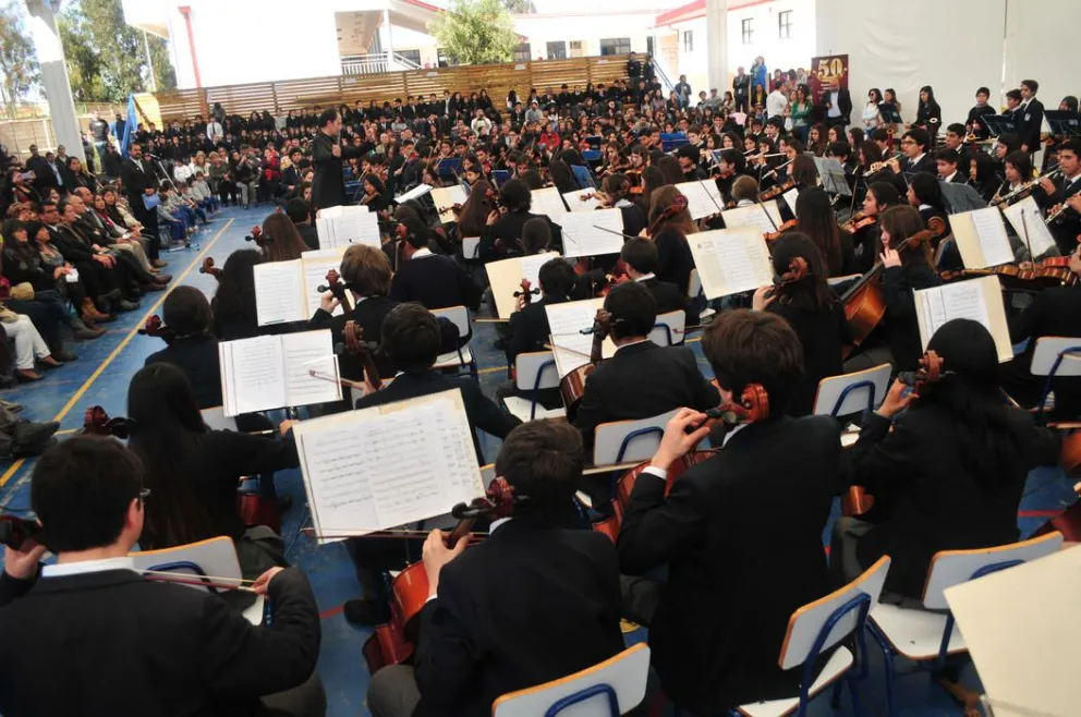 Orquestas de la Escuela de Música rinden homenaje a Jorge Peña Hen