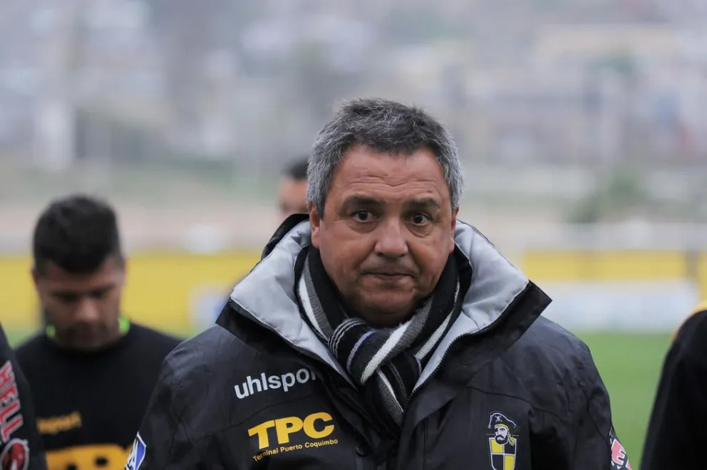 Víctor Hugo Castañeda: “El auto de mi hija quedó arriba de una palmera”