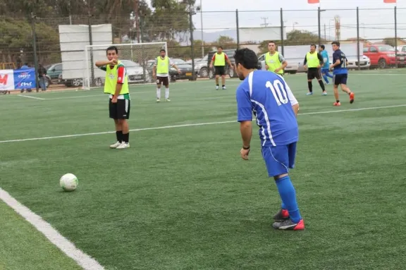 Pocuro Y Bitumix Buscarán El Título En La Finalísima Del Fútbol Maestro