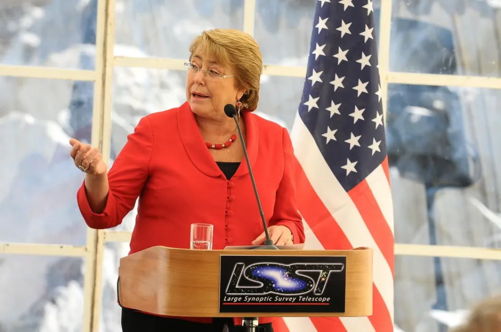 Desaprobación de Presidenta Bachelet llega a un histórico 70% según Adimark