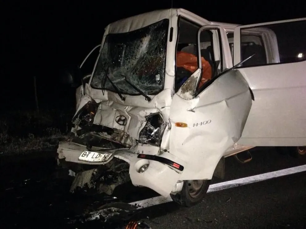 Accidente entre bus y camión deja un fallecido | Diario el Día