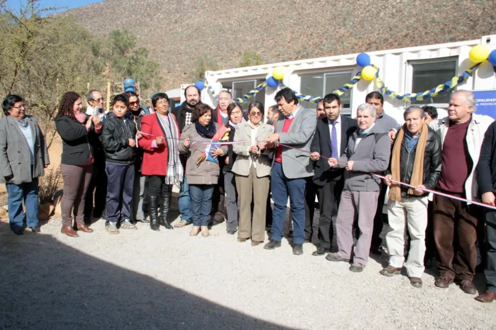 Vecinos de Quebrada de Cárcamo reciben nueva Estación Médico Rural