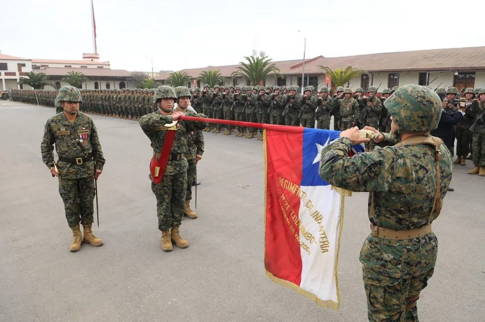 Cerca de 400 soldados efectúan Juramento a la Bandera en regimiento de La Serena