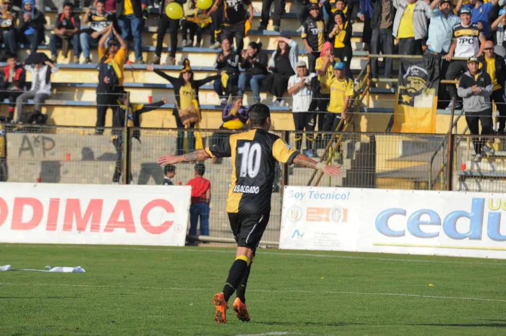 A Coquimbo Unido le bastó con gol de Mario Salgado