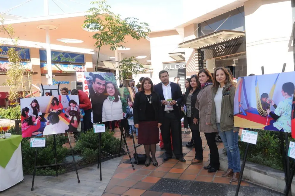 Inauguran exposición "Síndrome de Down: Otra mirada" en La Serena