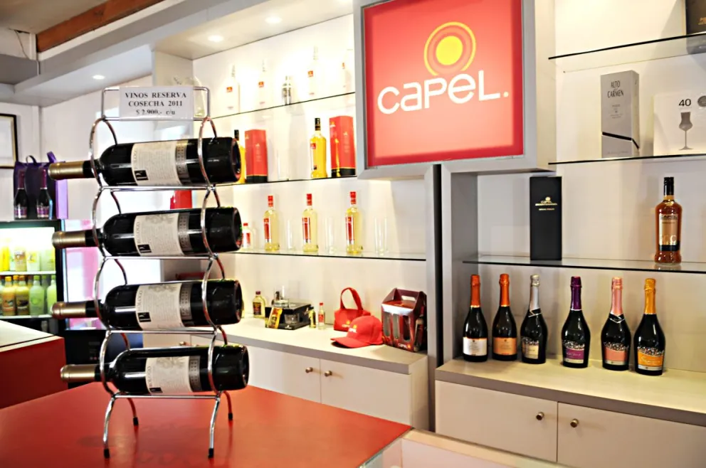 Capel Doble Destilado Transparente y Alto del Carmen Reservado se cuentan entre los productos de la compañía que recibieron reconocimientos.