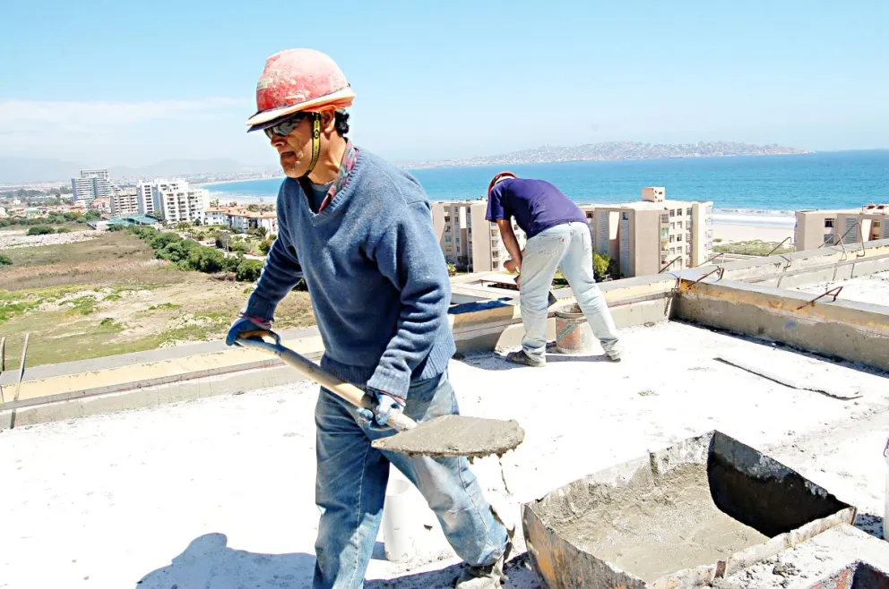 La construcción, una de las principales actividades económicas de la zona, registra una pérdida de 3 mil puestos de trabajo.