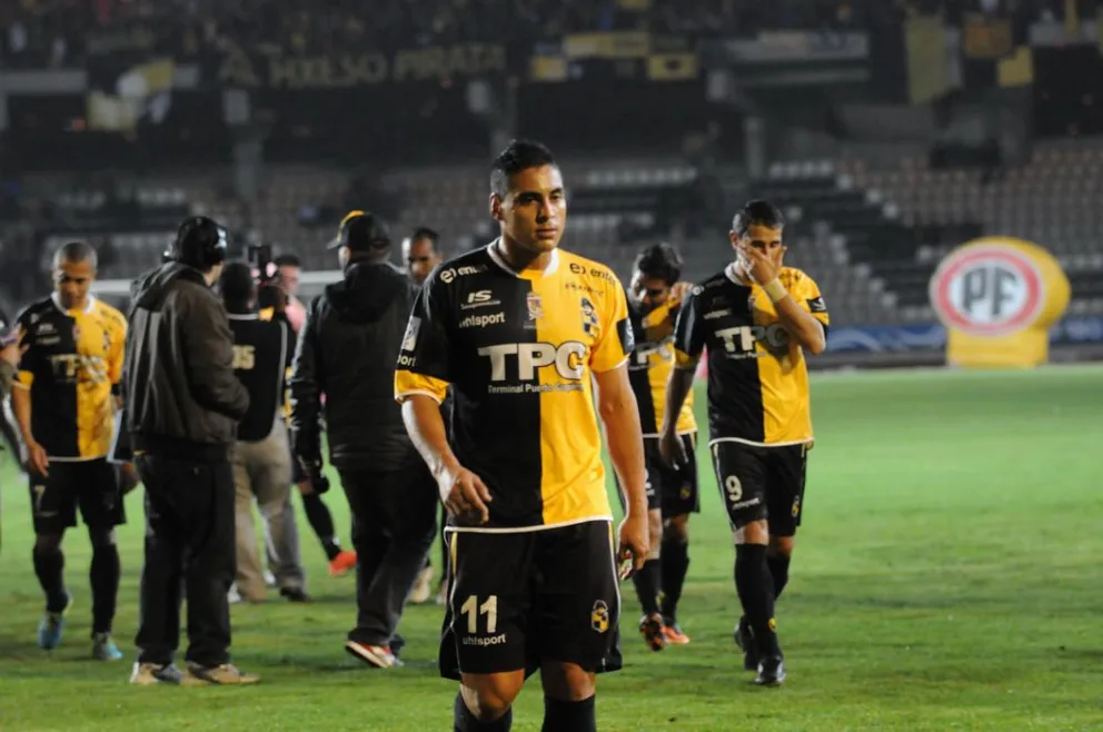 Coquimbo pierde 0-2 frente a Barnechea y posterga el grito de campeón del Clausura