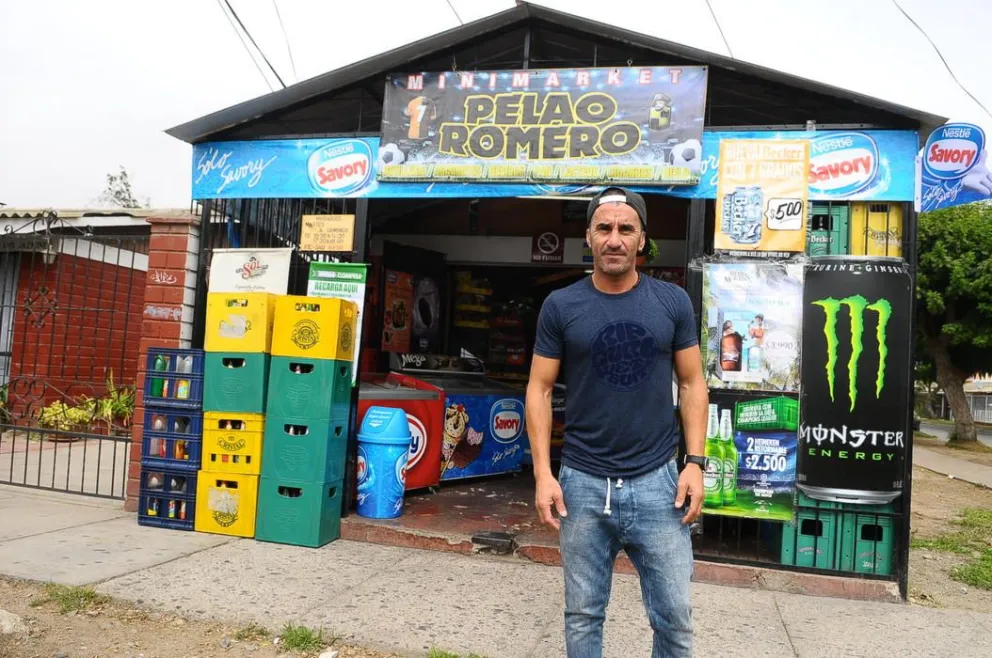 Romero: El volante que ahora maneja los hilos en su minimarket de Sindempart