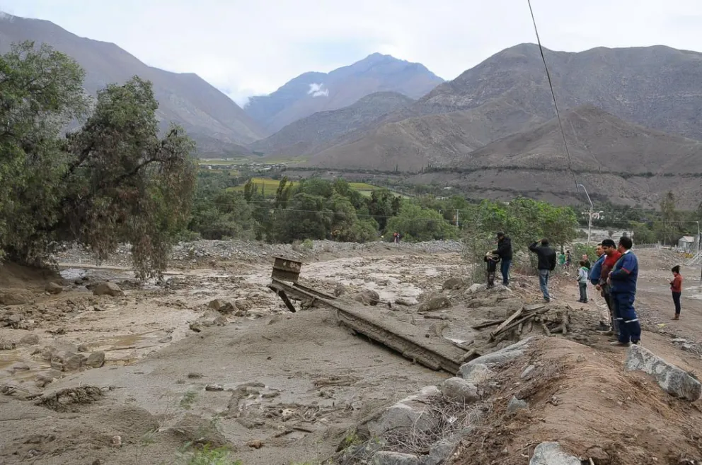 Autoridad implementará nuevo puente y colectores de aguas lluvias luego de alud