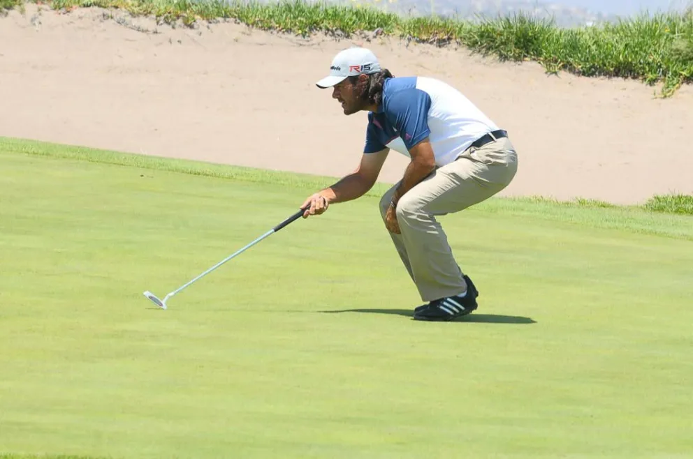 Hugo León le da el toque al golf