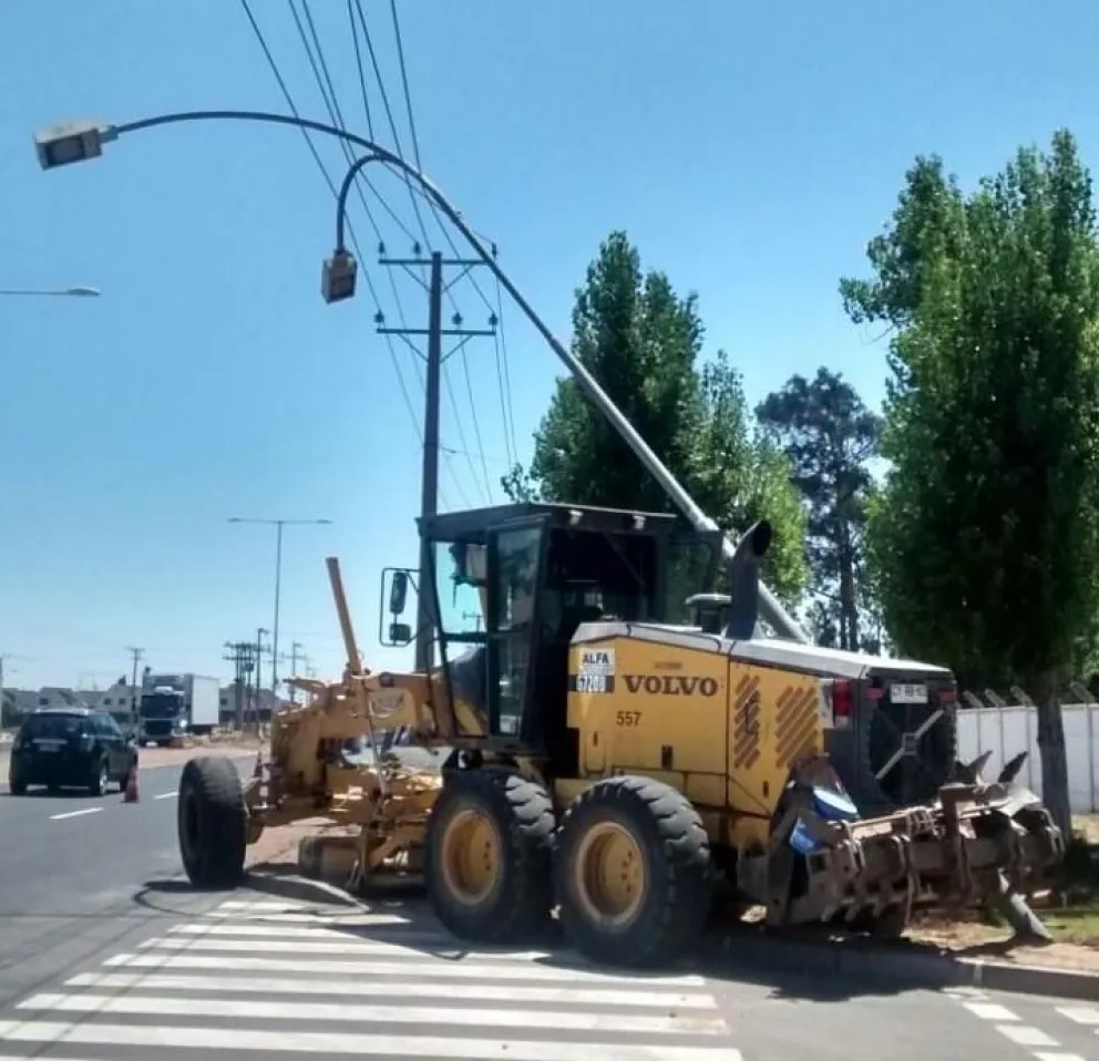 Choque contra poste deja sin luz a varios sectores de La Serena y Coquimbo
