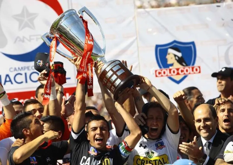 Tito Tapia llevó a Colo Colo a la gloria: Los hizo festejar con la estrella Nº30