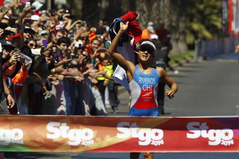 Bárbara Riveros lidera jornada de oro y emociones para Chile