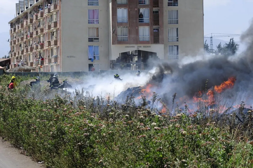 Alarma por incendio que cubrió de humo negro a La Serena