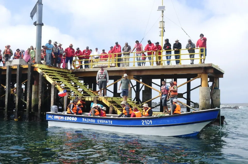 Pescadores de Punta de Choros buscan profesionalizar el turismo de navegación