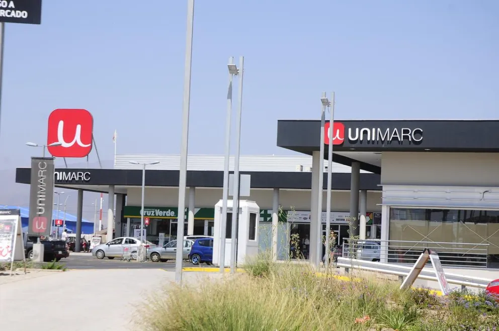 Descartan cierre de locales de Unimarc en la región