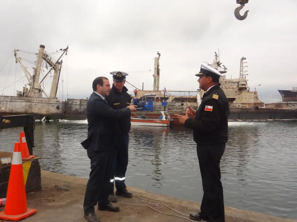 Fracasó el intento por reflotar al buque “Don Humberto” varado en Coquimbo