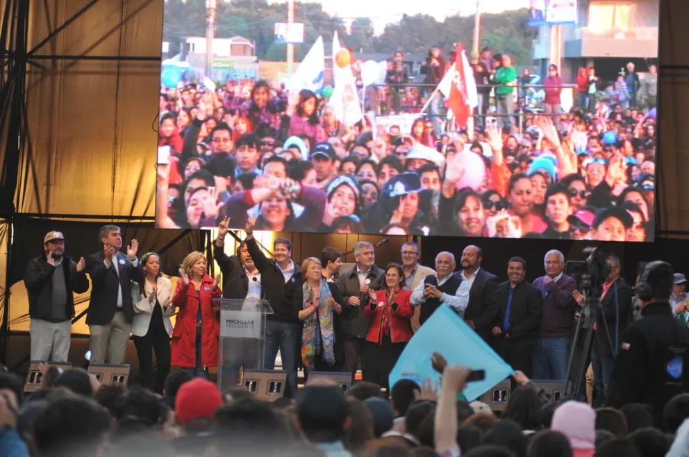 Bachelet visita Ovalle y La Serena para potenciar los doblajes en el Parlamento