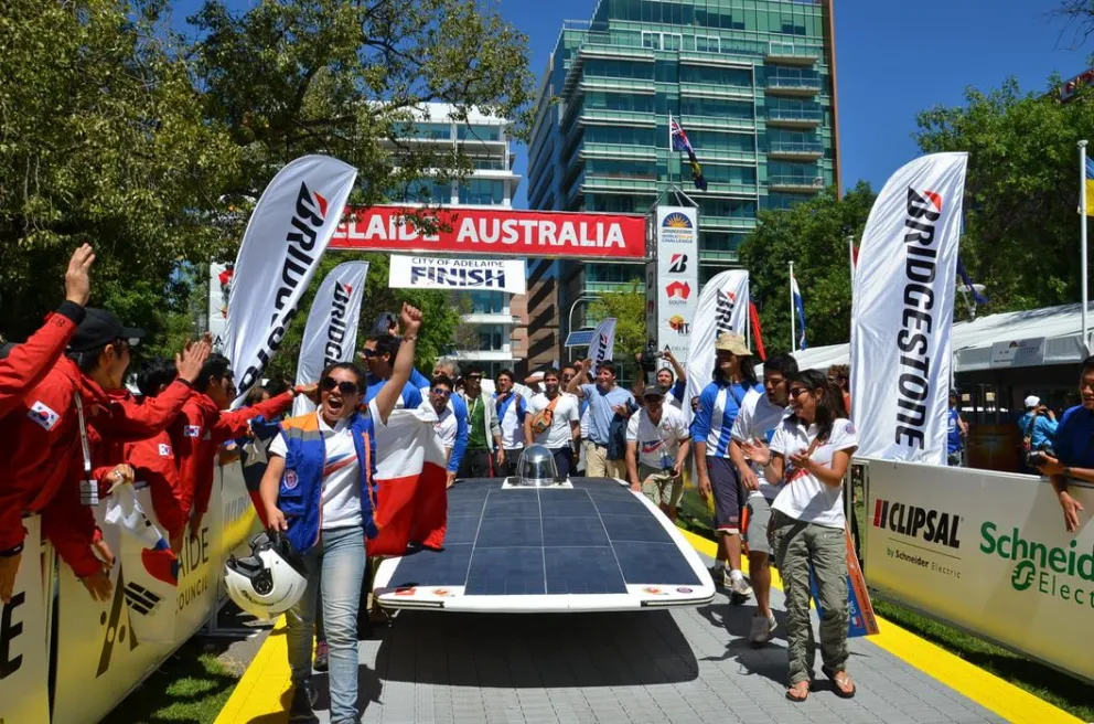 Intikallpa II hace historia y llega segundo en el World Solar Challenge en Australia