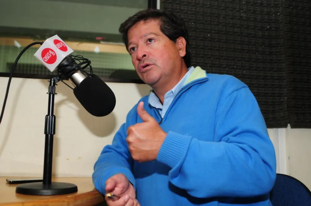 Velasco critica ministerio del Deporte