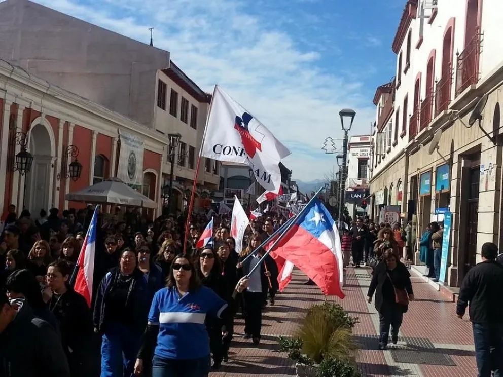 Miles de personas asisten a marcha en La Serena
