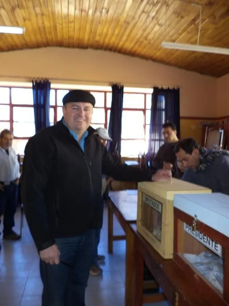 Candidato Cristian Pinto busca el voto de los independientes