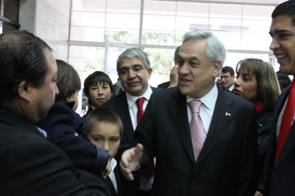 Y el Presidente Sebastián Piñera abrazó, por fin, a “Sebita”, su ahijado ovallino