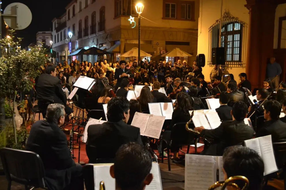 Orquesta Filarmónica de La Antena está con Isla de Pascua