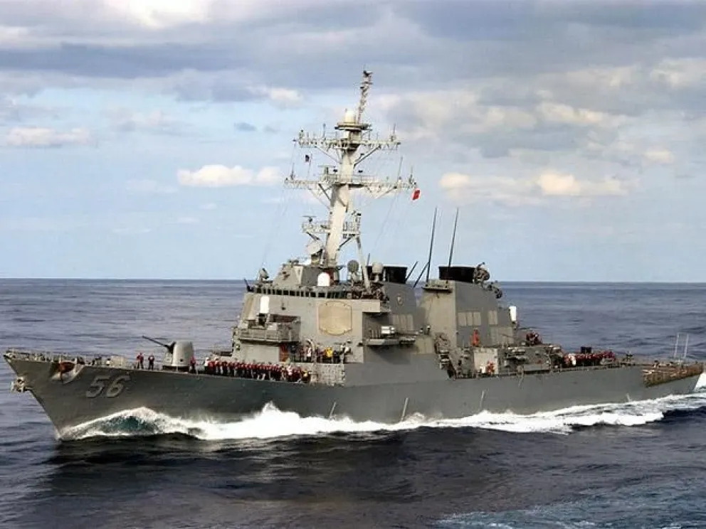 EE.UU. envía dos de sus destructores al Pacífico