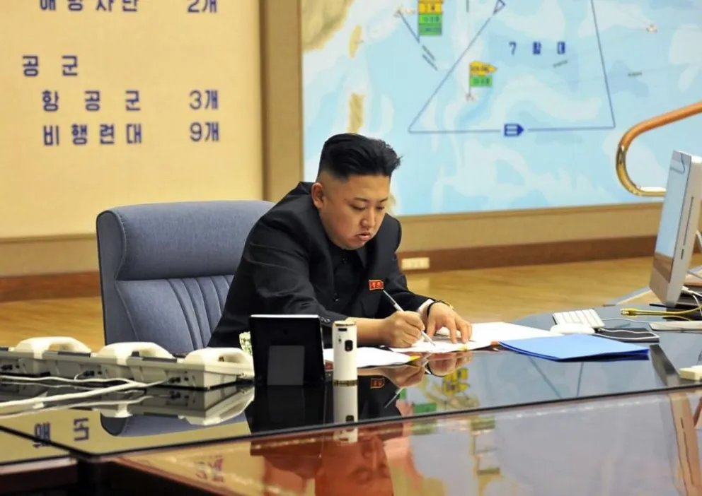 Líder norcoreano reafirma su apuesta por armas nucleares