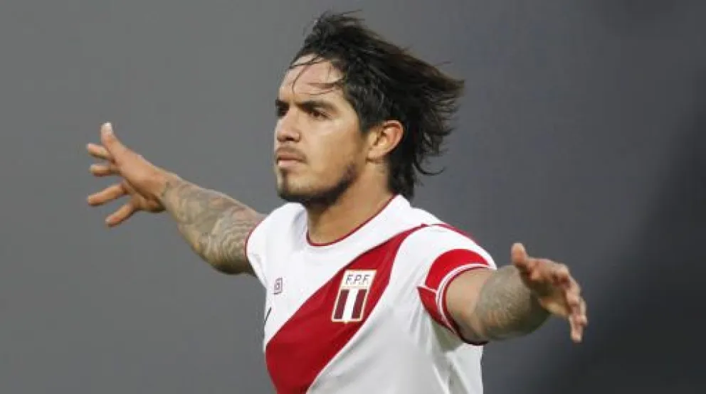 Un loco menos: Juan Vargas no juega ante Chile